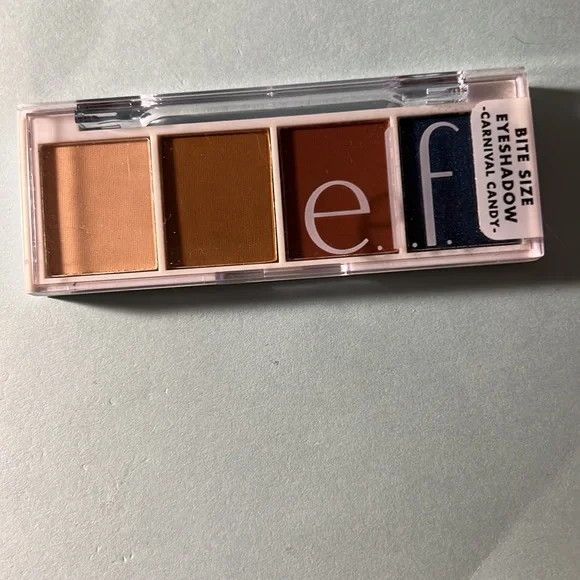 Makeup BUNDLE - Picture 3 of 6